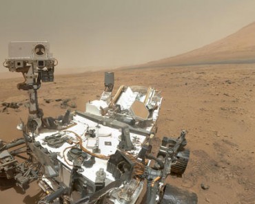 NASA stops Curiosity to root out problem